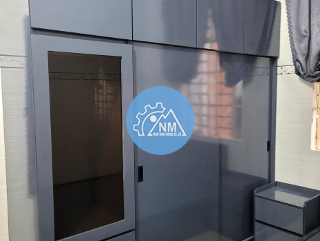 Tủ Quần Áo Có Ngăn Tủ Kính Treo Áo Dài Và Dạ Hội