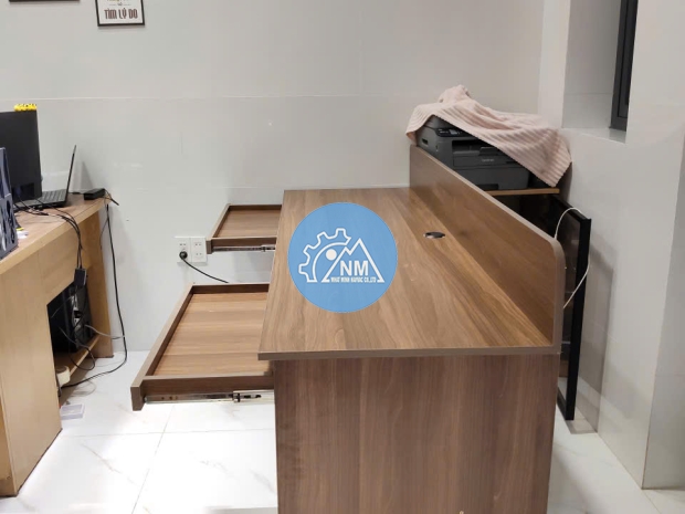 Bàn Làm Việc Để Máy Tính